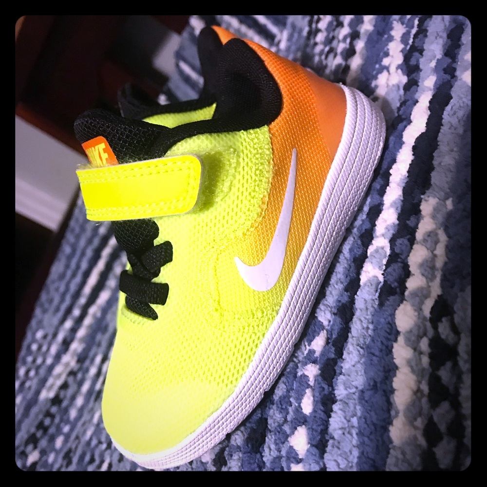 Toddler Nike shoes